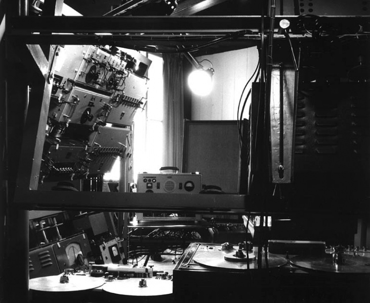 File:Studioeksperymentalne eastnews.jpg