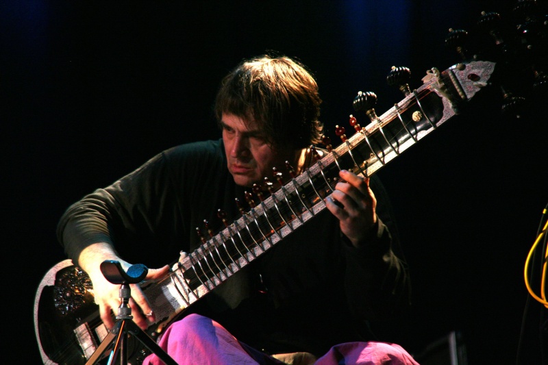 File:Horto-Live 2010 Sitar-4.jpg